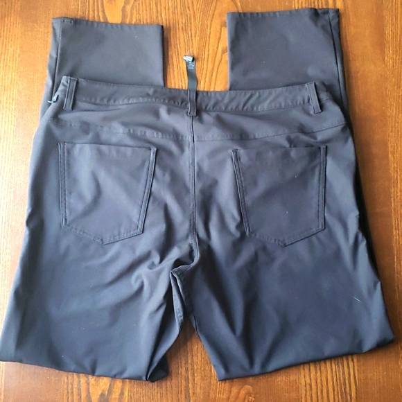 lululemon athletica Other - Men's Lululemon pants size 36